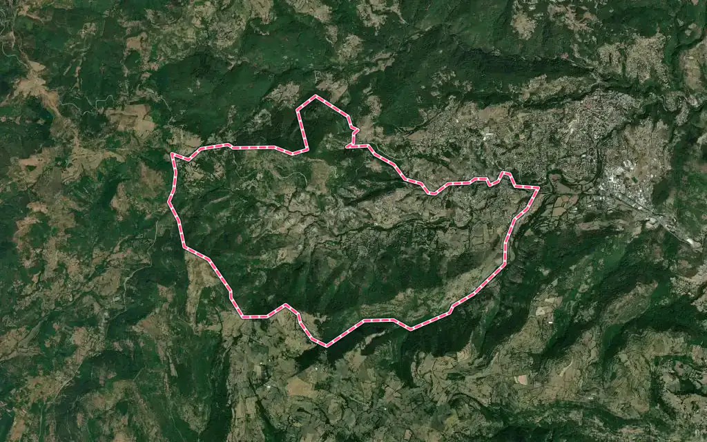Vue satellite de Saint-Priest avec ses contours administratifs