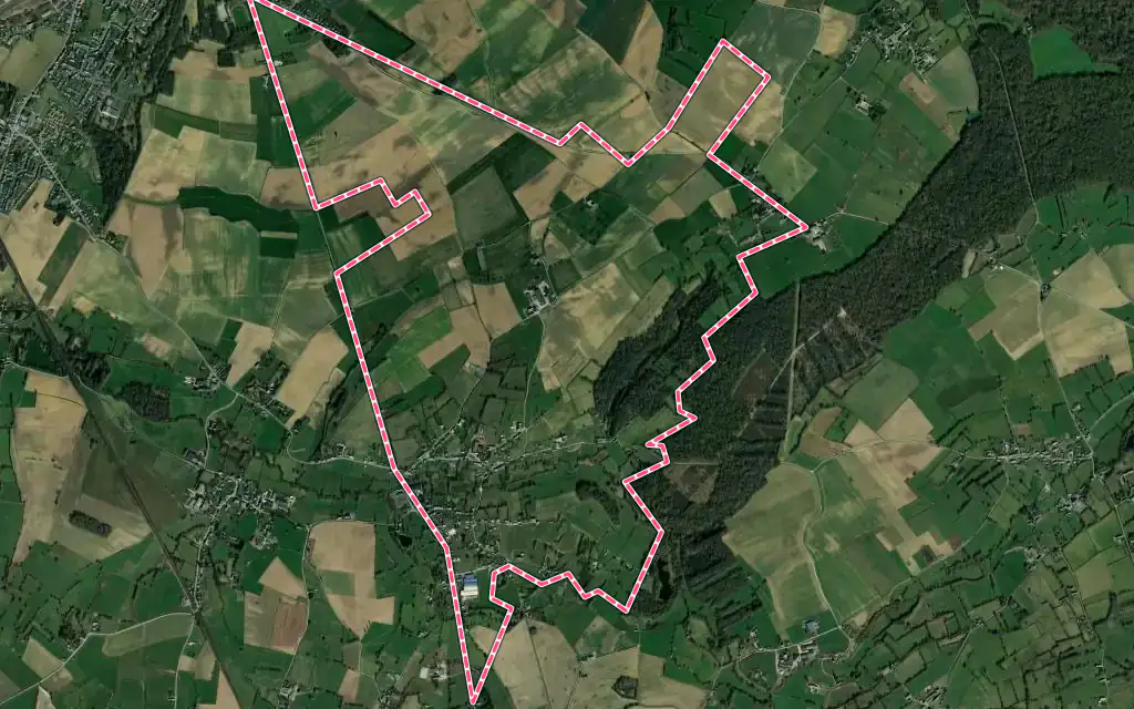 Vue satellite de Saint-Remy-Chaussée avec ses contours administratifs