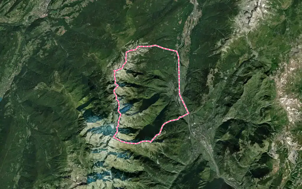 Vue satellite de Saint-Rémy-de-Maurienne avec ses contours administratifs