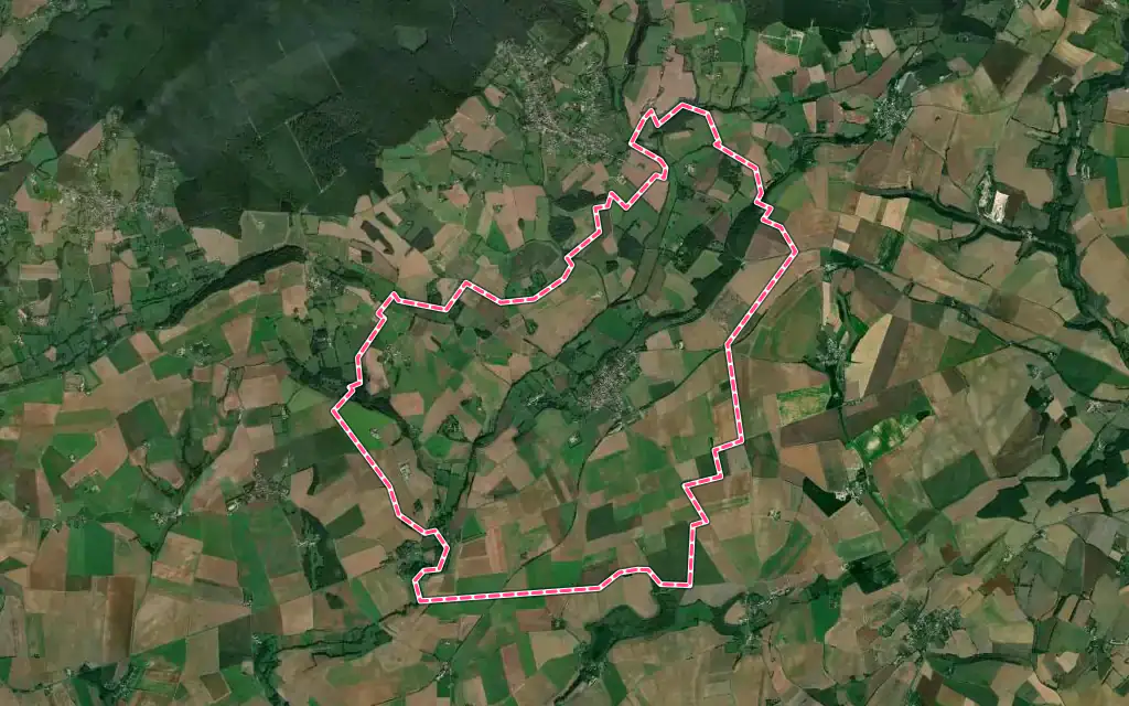 Vue satellite de Saint-Rémy-du-Val avec ses contours administratifs