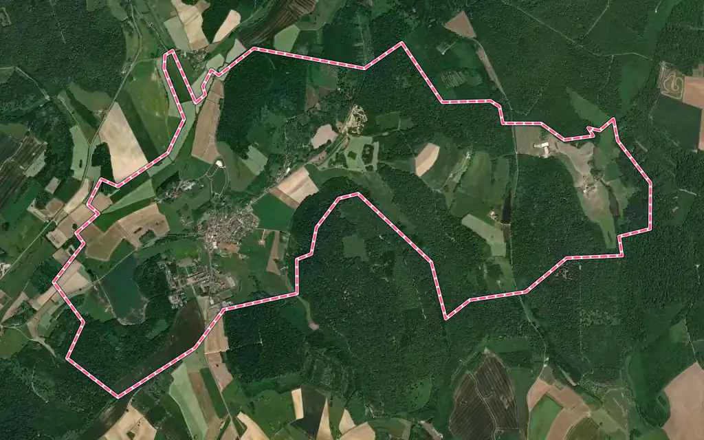 Vue satellite de Saint-Rémy-en-Comté avec ses contours administratifs