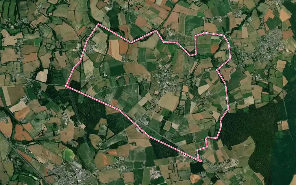 Vue satellite de Saint-Rieul avec ses contours administratifs
