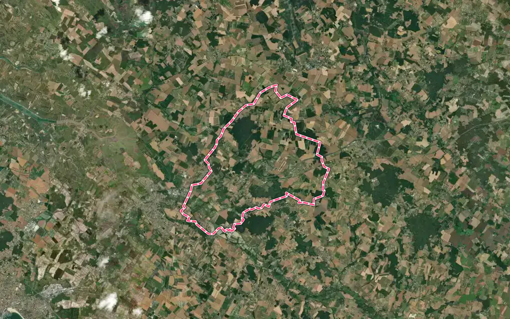 Vue satellite de Saint-Romain-de-Benet avec ses contours administratifs
