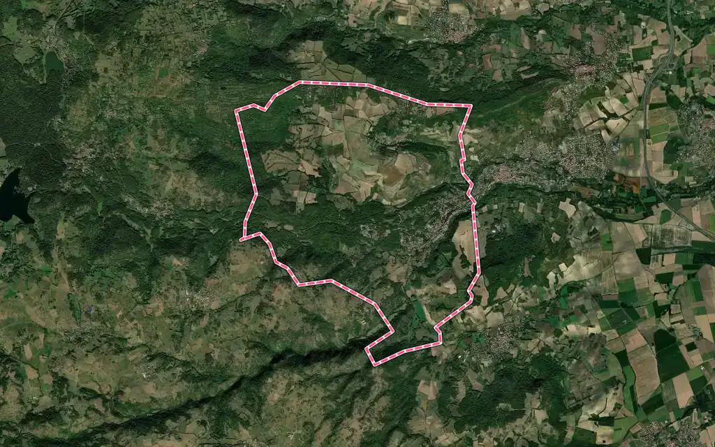 Vue satellite de Saint-Saturnin avec ses contours administratifs