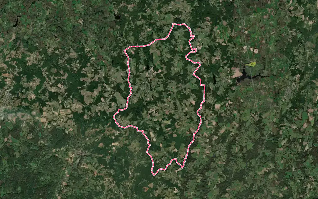 Vue satellite de Saint-Saud-Lacoussière avec ses contours administratifs