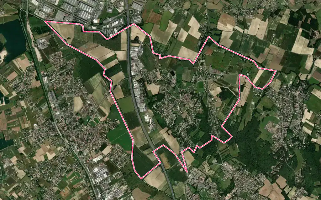 Vue satellite de Saint-Sauveur avec ses contours administratifs