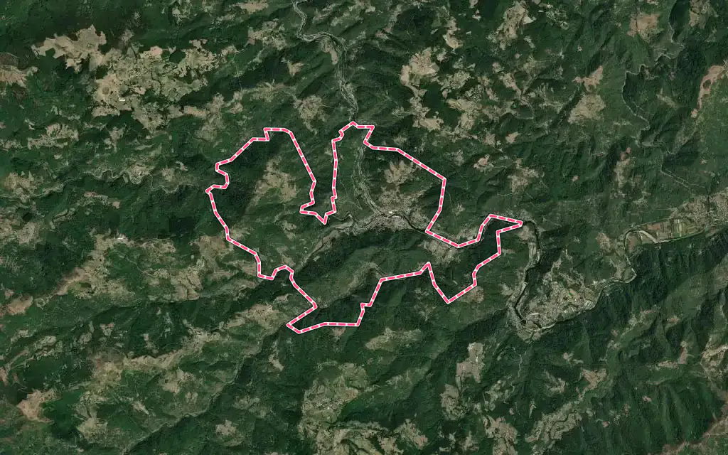 Vue satellite de Saint-Sauveur-de-Montagut avec ses contours administratifs