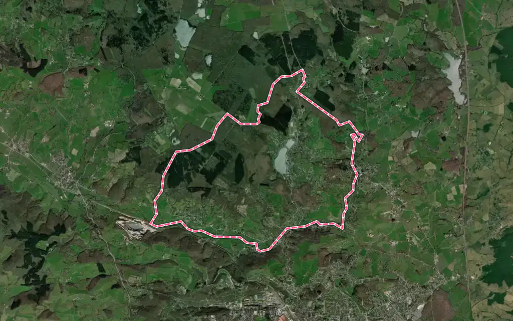 Vue satellite de Saint-Sernin-du-Bois avec ses contours administratifs