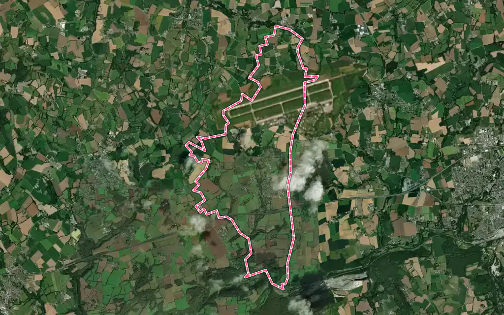 Vue satellite de Saint-Servais avec ses contours administratifs