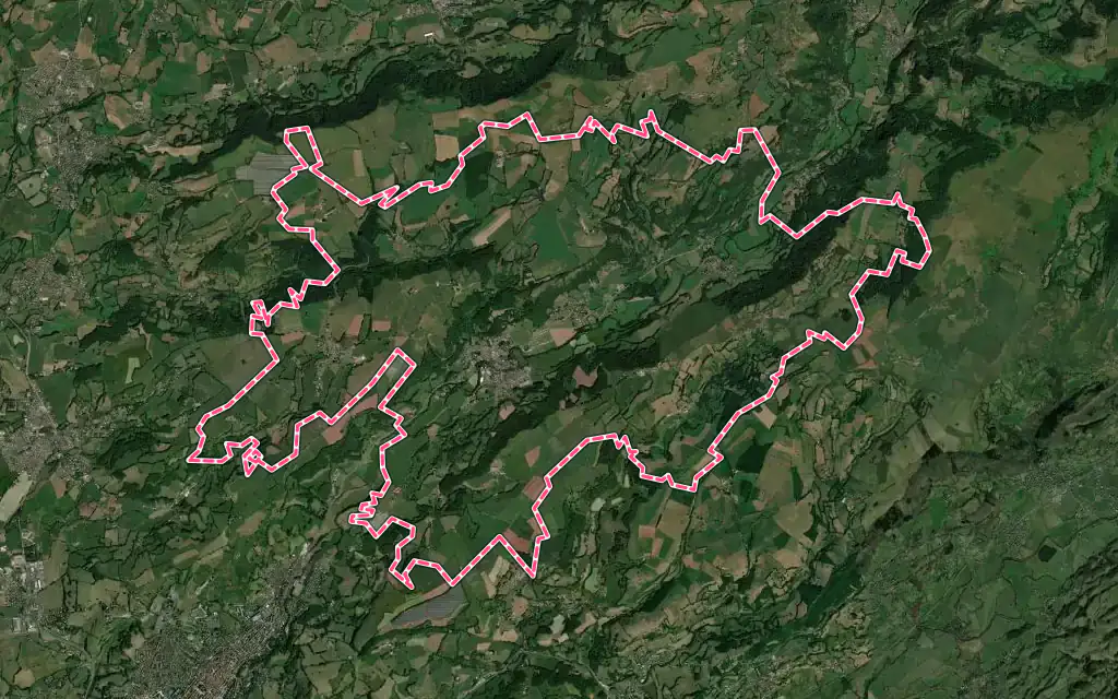 Vue satellite de Saint-Simon avec ses contours administratifs