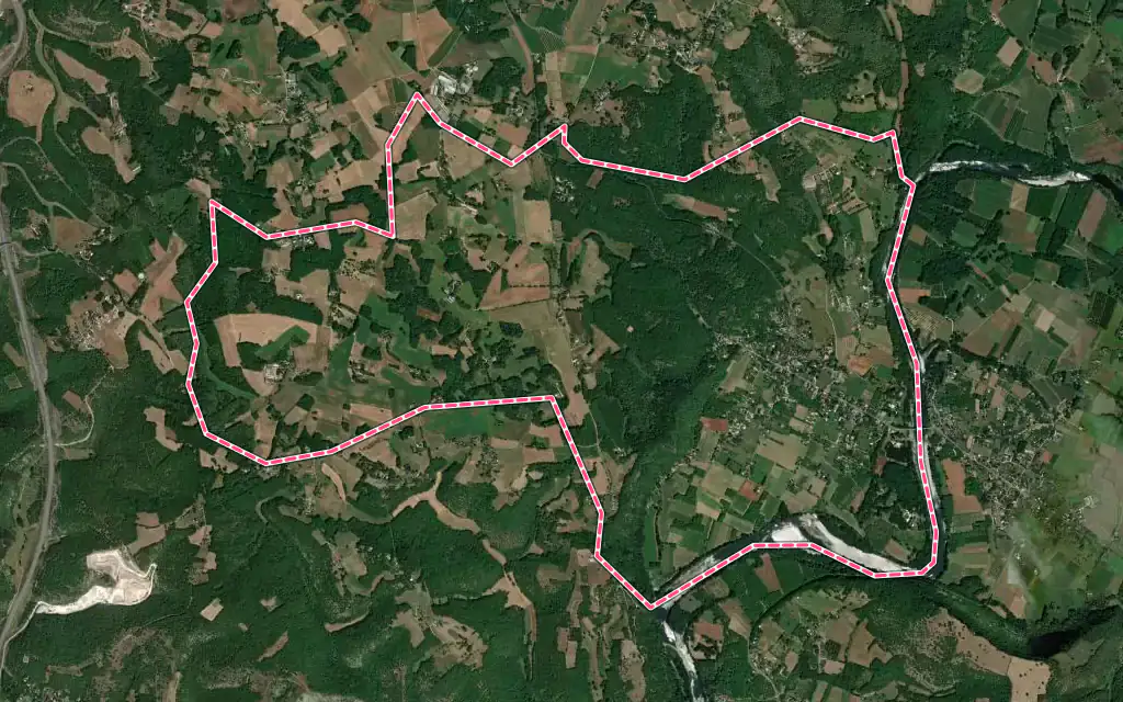 Vue satellite de Saint-Sozy avec ses contours administratifs