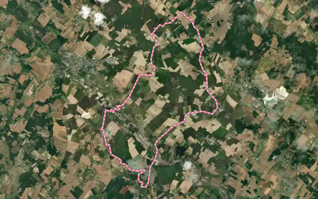 Vue satellite de Saint-Sulpice-d'Arnoult avec ses contours administratifs