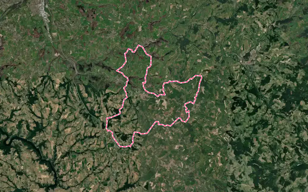 Vue satellite de Saint-Symphorien-de-Lay avec ses contours administratifs