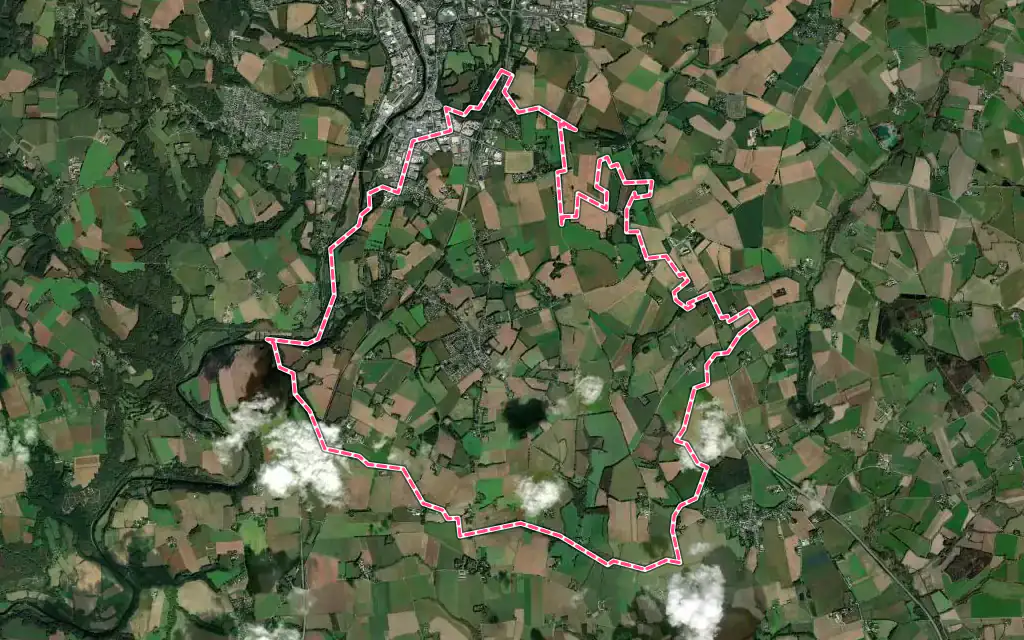 Vue satellite de Saint-Thuriau avec ses contours administratifs