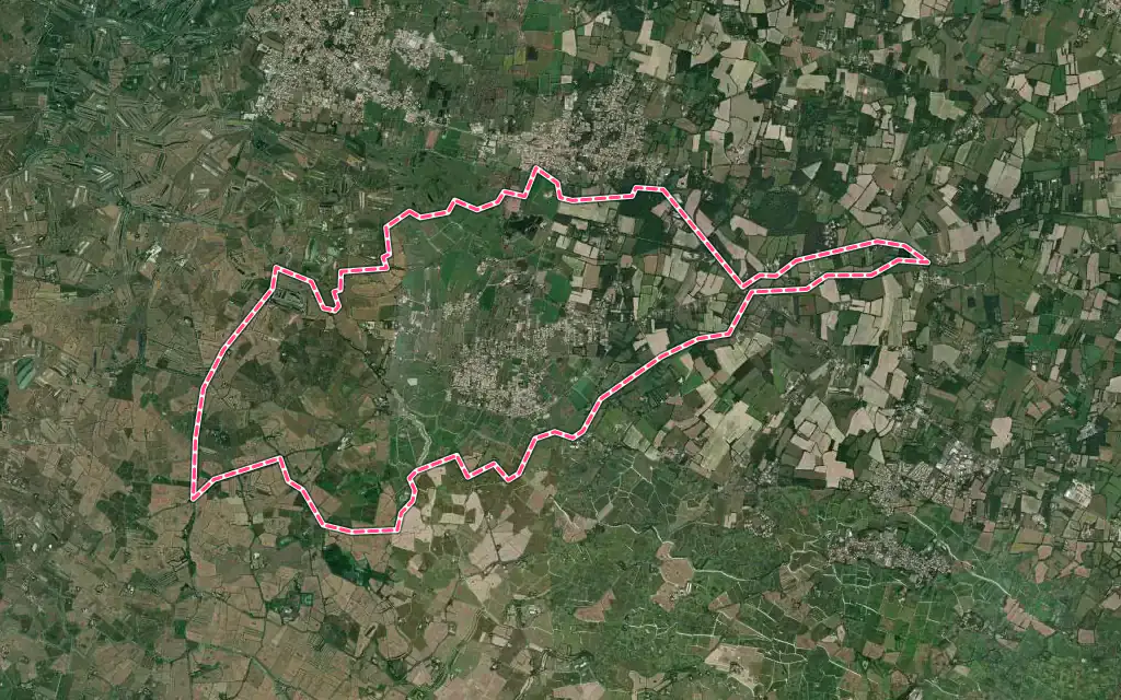 Vue satellite de Saint-Urbain avec ses contours administratifs