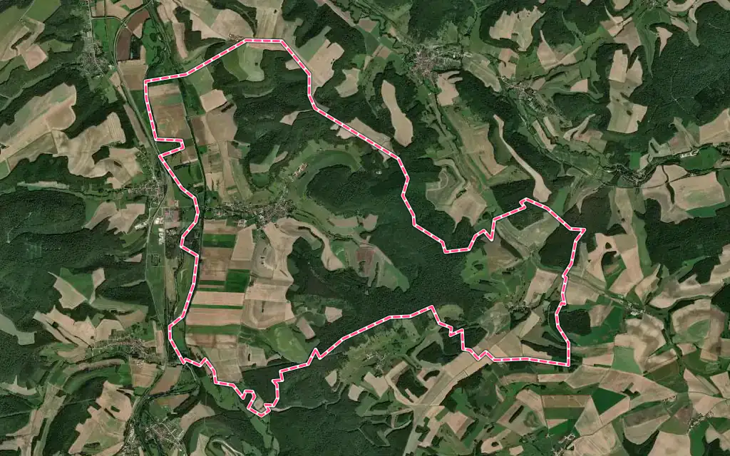 Vue satellite de Saint-Urbain-Maconcourt avec ses contours administratifs
