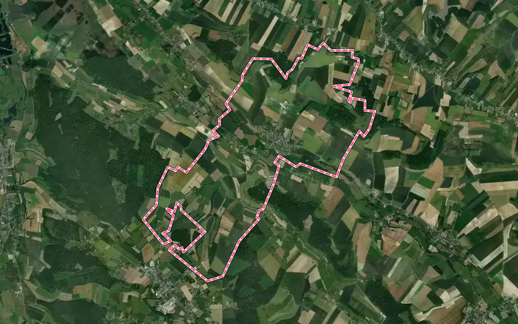 Vue satellite de Saint-Vaast-d'Équiqueville avec ses contours administratifs