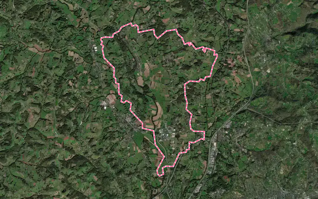 Vue satellite de Saint-Viance avec ses contours administratifs