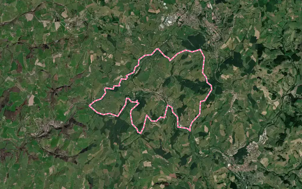 Vue satellite de Saint-Victor-sur-Rhins avec ses contours administratifs