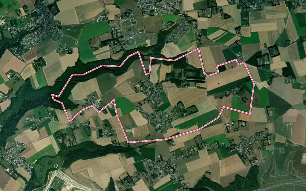 Vue satellite de Saint-Vincent-Cramesnil avec ses contours administratifs