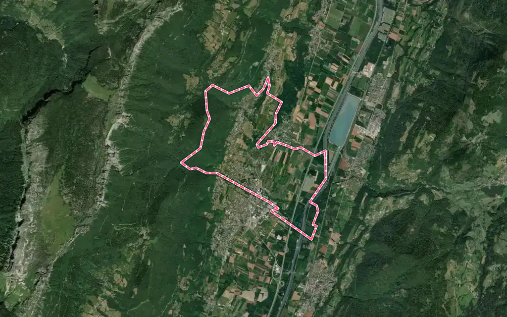 Vue satellite de Saint-Vincent-de-Mercuze avec ses contours administratifs