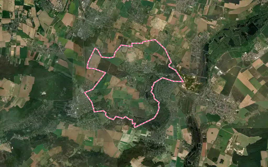 Vue satellite de Saint-Vrain avec ses contours administratifs