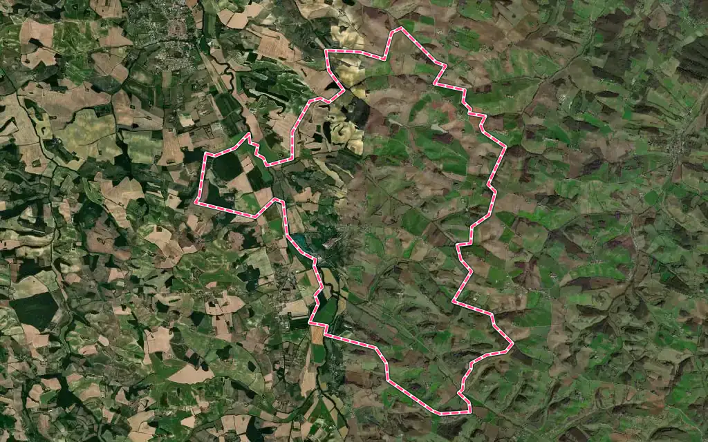 Vue satellite de Saint-Ybars avec ses contours administratifs