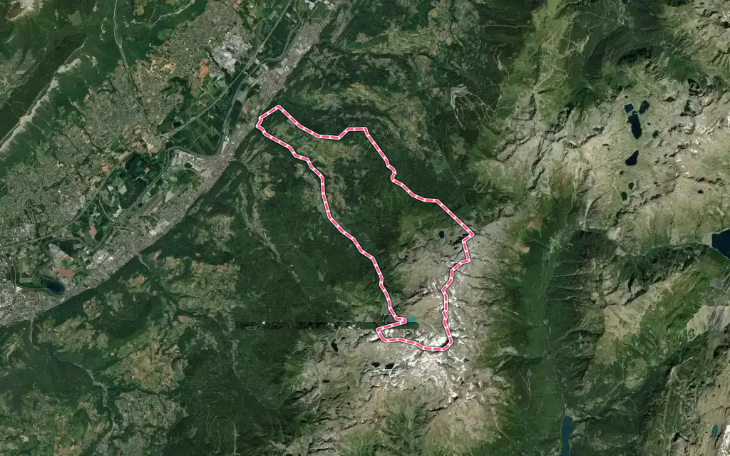 Vue satellite de Sainte-Agnès avec ses contours administratifs