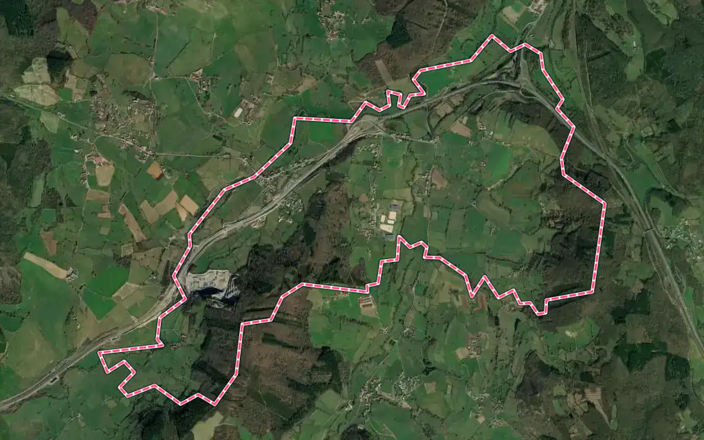Vue satellite de Sainte-Cécile avec ses contours administratifs
