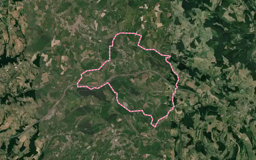 Vue satellite de Sainte-Colombe-sur-Gand avec ses contours administratifs