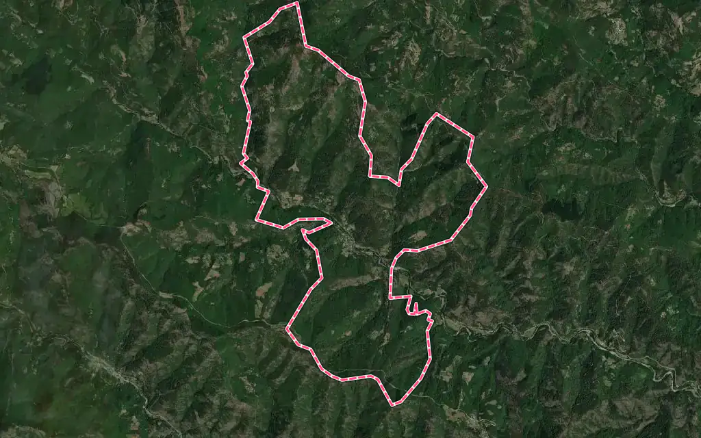 Vue satellite de Sainte-Croix-Vallée-Française avec ses contours administratifs