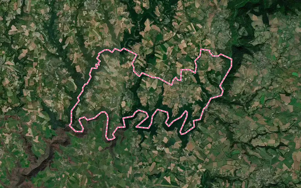 Vue satellite de Sainte-Juliette-sur-Viaur avec ses contours administratifs