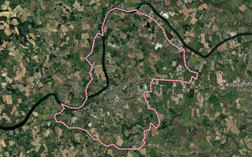 Vue satellite de Sainte-Livrade-sur-Lot avec ses contours administratifs