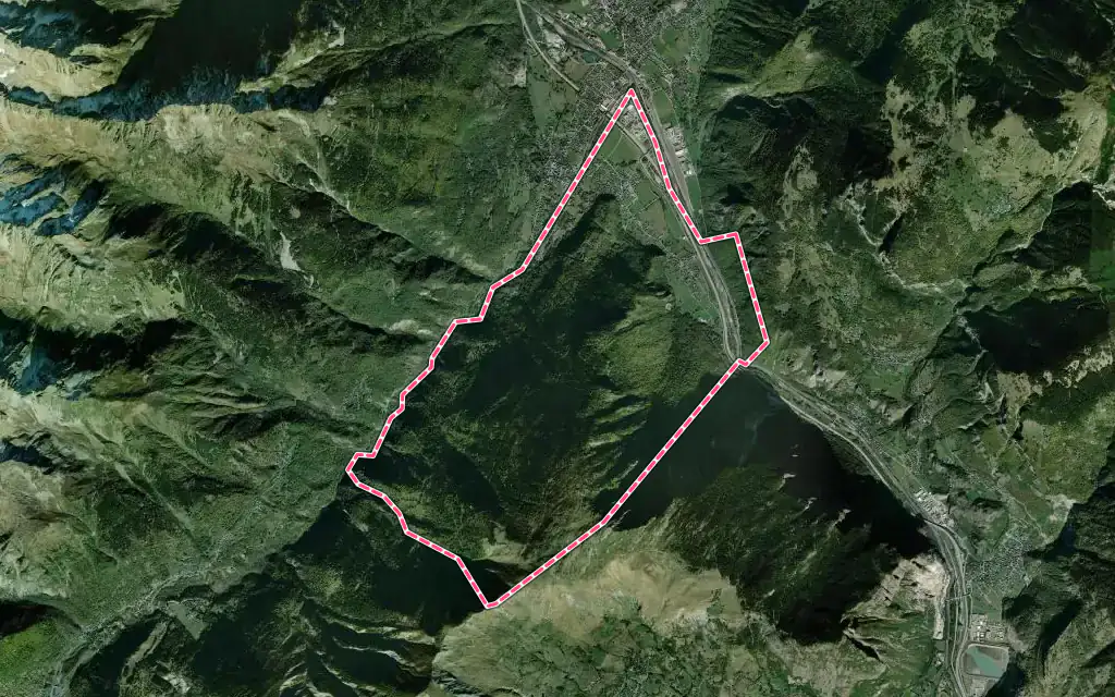 Vue satellite de Sainte-Marie-de-Cuines avec ses contours administratifs