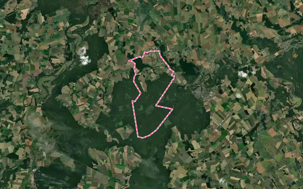 Vue satellite de Sainte-Marthe avec ses contours administratifs