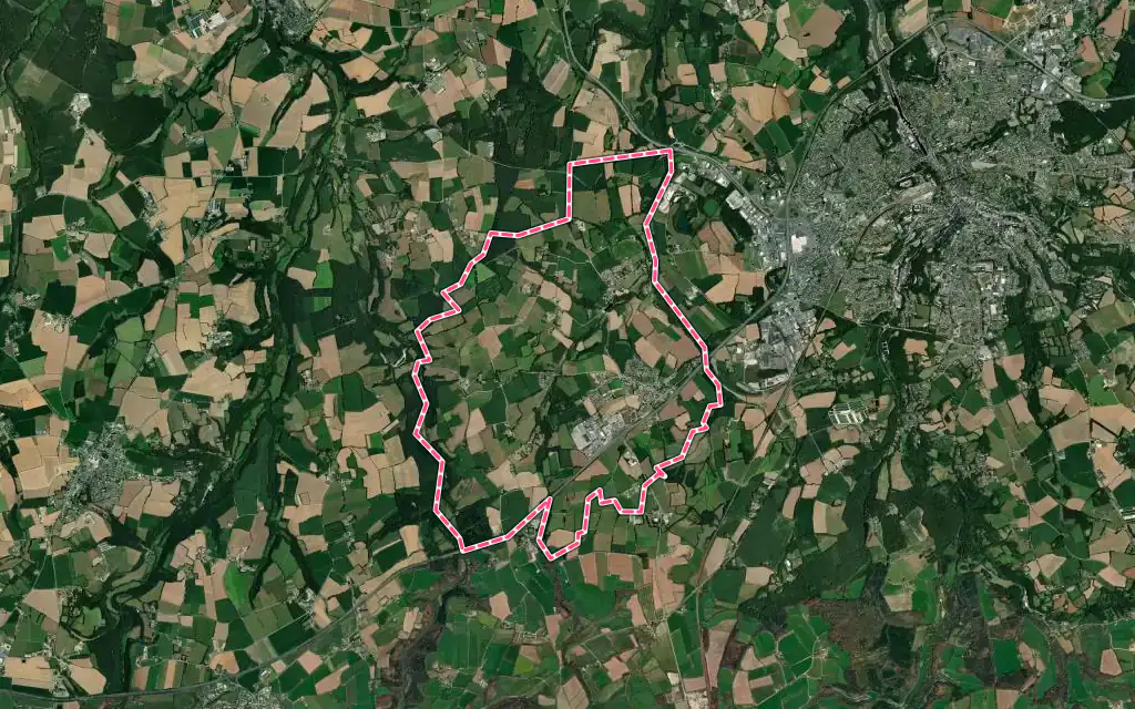 Vue satellite de Sainte-Sève avec ses contours administratifs