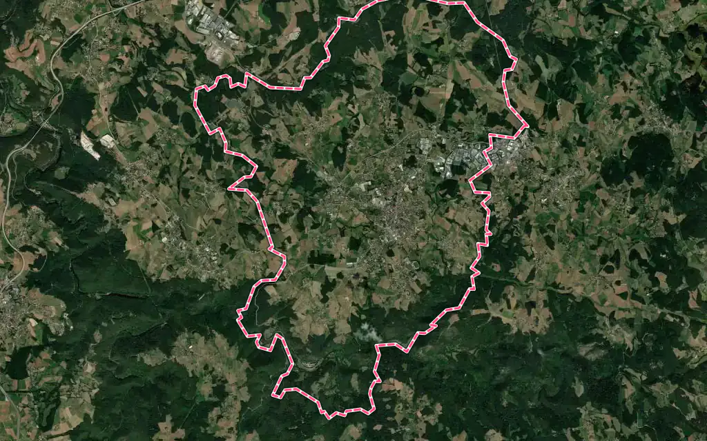 Vue satellite de Sainte-Sigolène avec ses contours administratifs