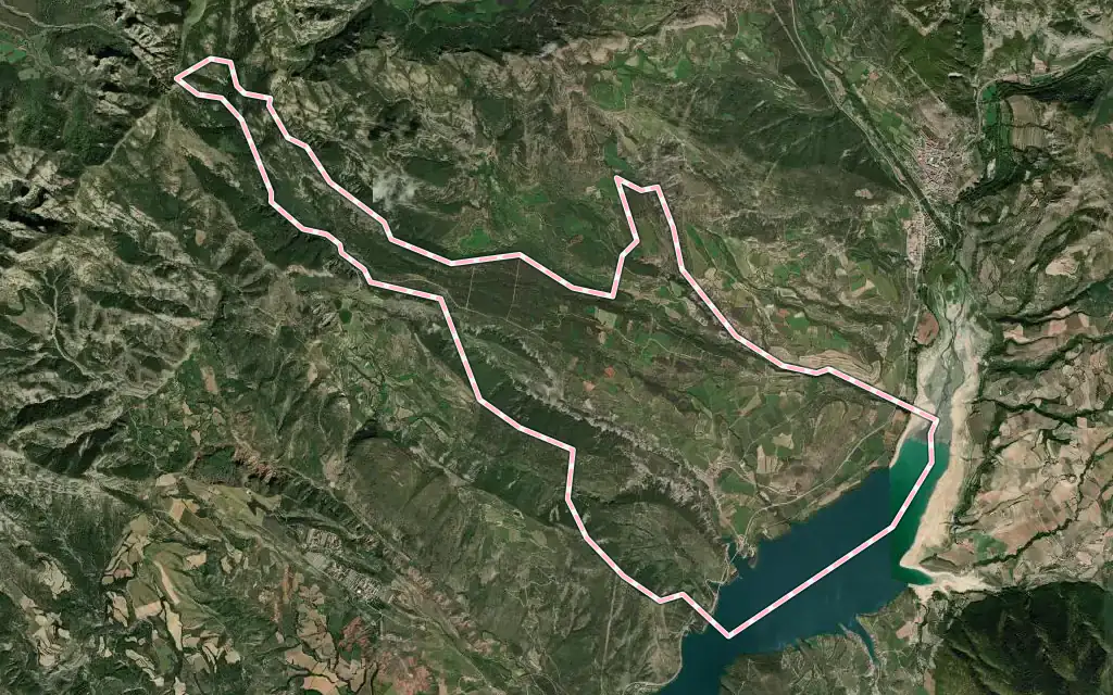 Vista satélite de Salàs de Pallars con su contorno administrativo