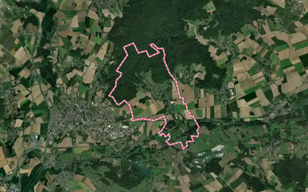 Vue satellite de Salency avec ses contours administratifs