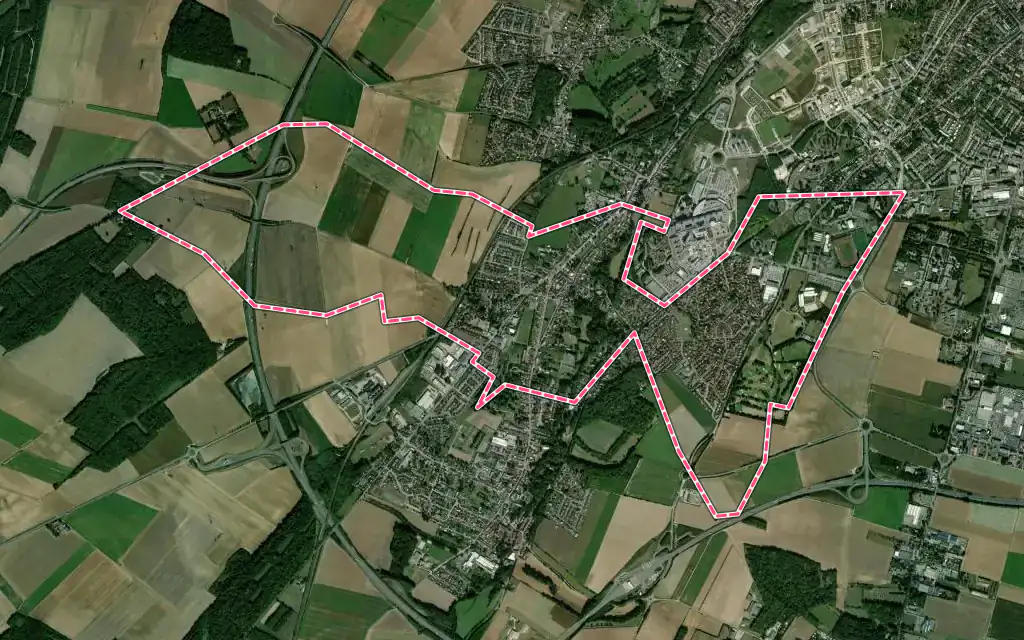 Vue satellite de Salouël avec ses contours administratifs