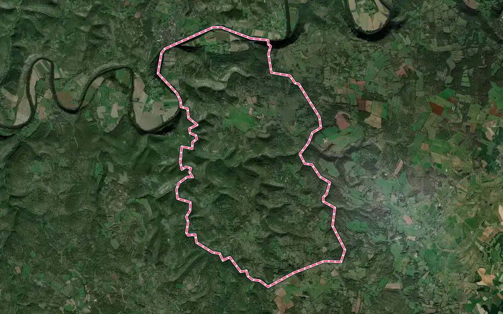 Vue satellite de Salvagnac-Cajarc avec ses contours administratifs