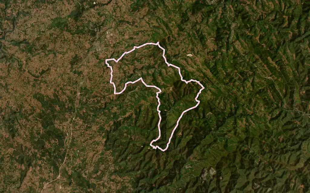 Vista satélite de Samos con su contorno administrativo