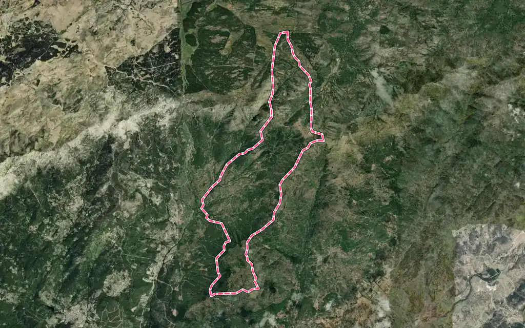 Vista satélite de San Esteban del Valle con su contorno administrativo
