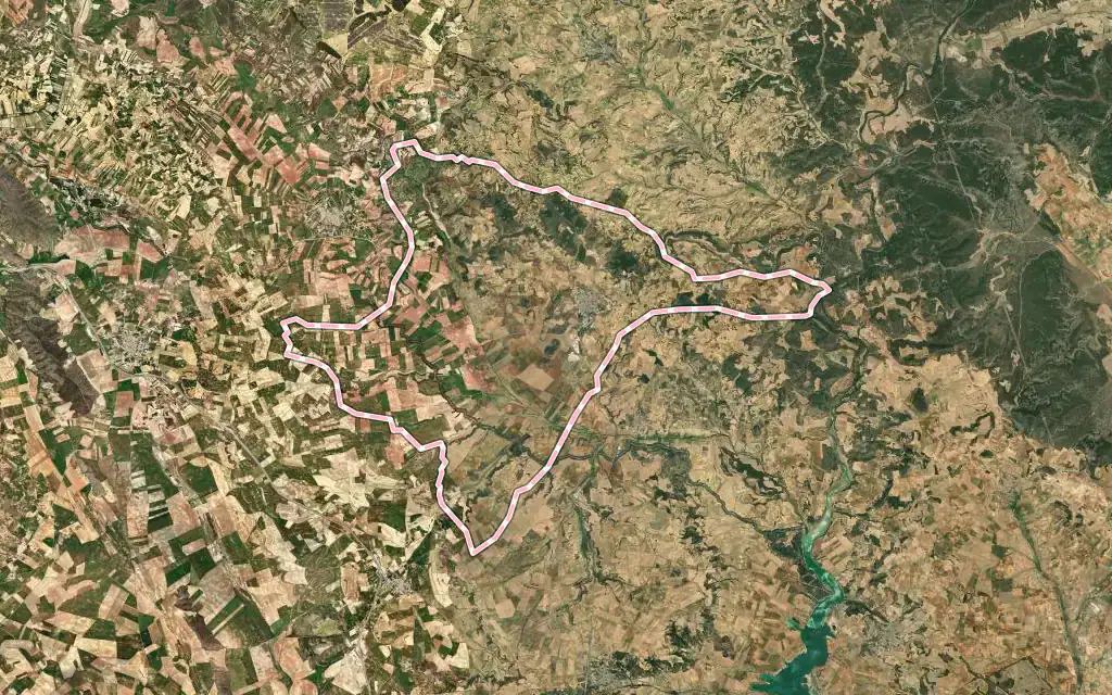 Vista satélite de San Lorenzo de la Parrilla con su contorno administrativo