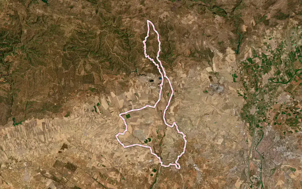 Vista satélite de Sanlúcar la Mayor con su contorno administrativo