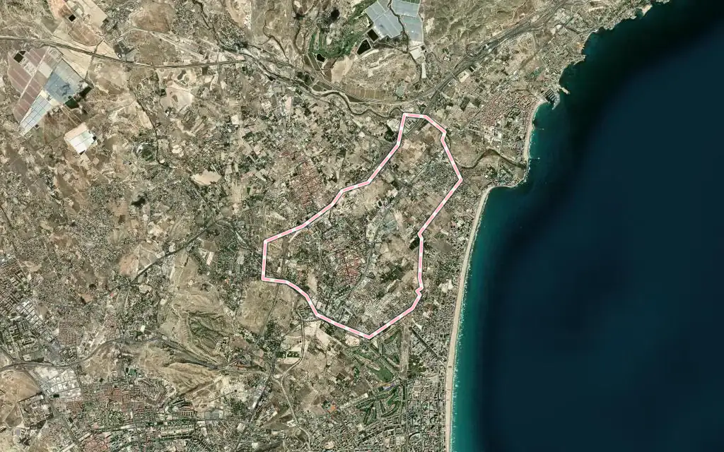 Vista satélite de Sant Joan d'Alacant con su contorno administrativo