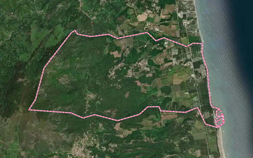 Vue satellite de Santa-Maria-Poggio avec ses contours administratifs