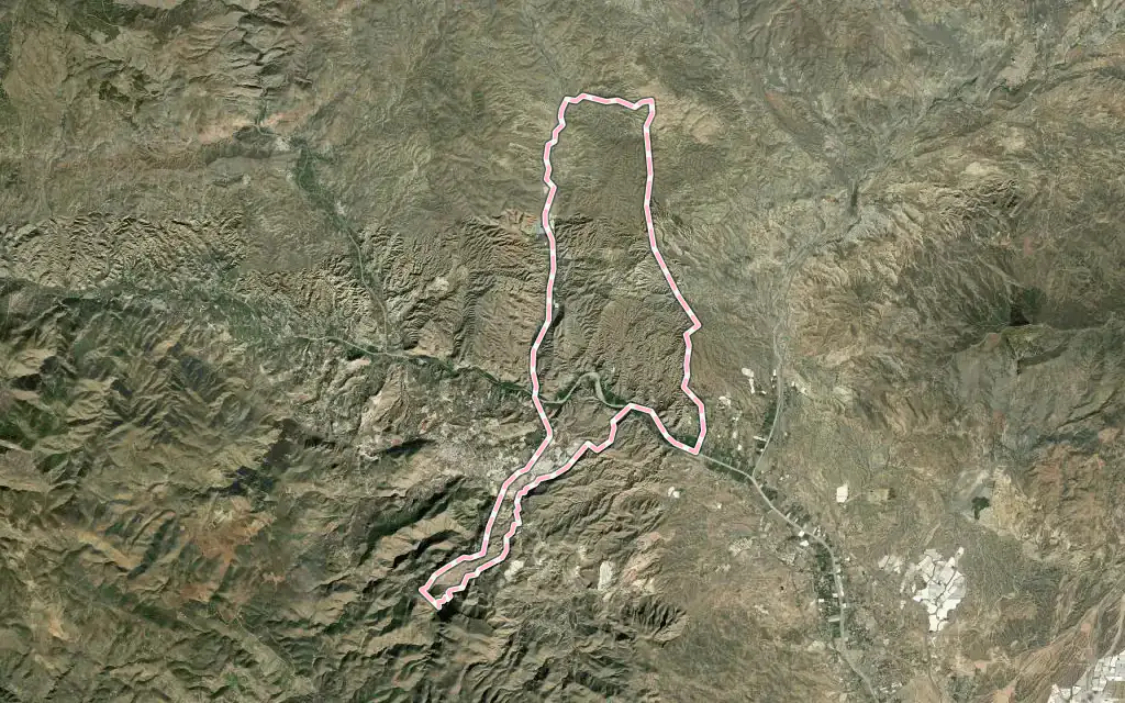 Vista satélite de Santa Fe de Mondújar con su contorno administrativo
