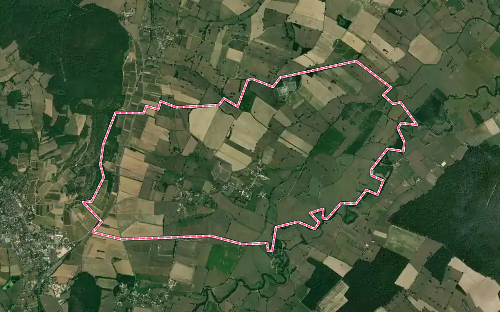 Vue satellite de Santilly avec ses contours administratifs