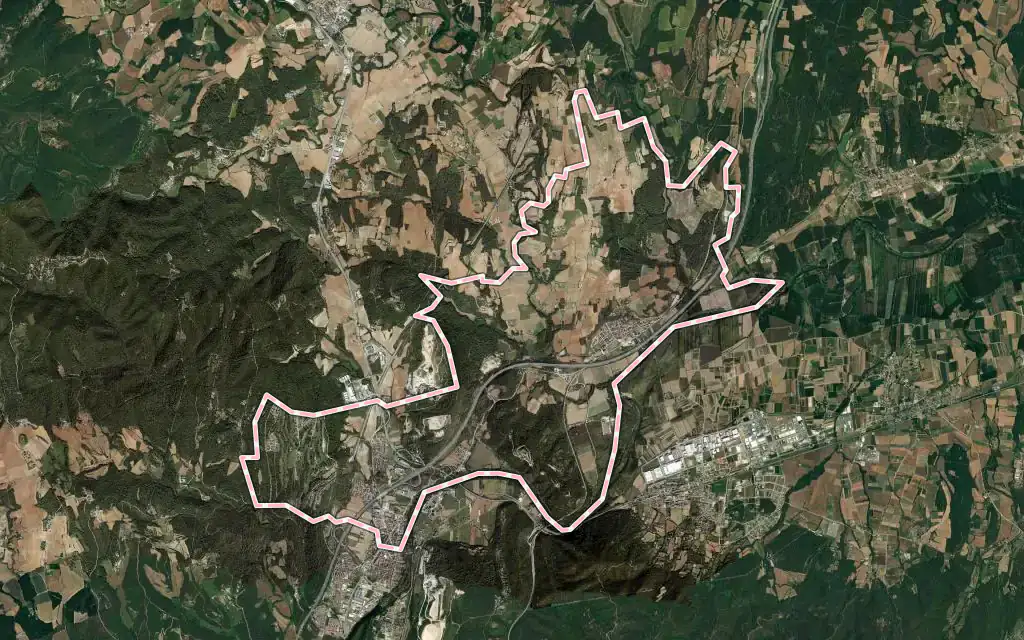 Vista satélite de Sant Julià de Ramis con su contorno administrativo